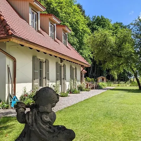 Riedhof Semesterbostad