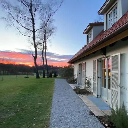 Riedhof Semesterbostad *